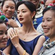 潮宏基珠宝致敬非遗日,探索花丝